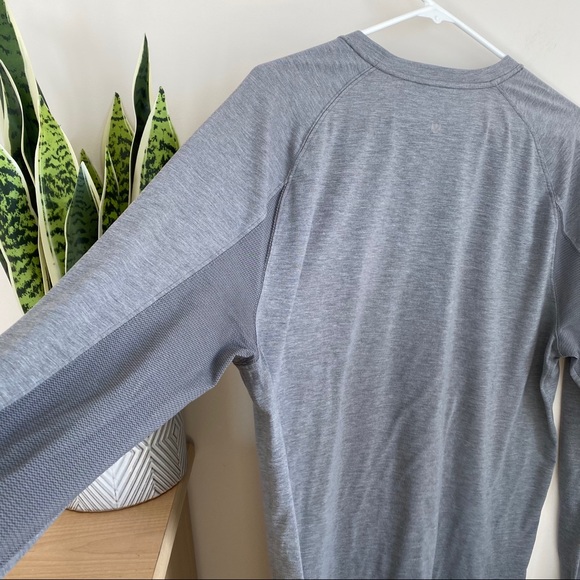 Lululemon | Vented Long Sleeve Shirt Gray XL - Picture 6 of 9